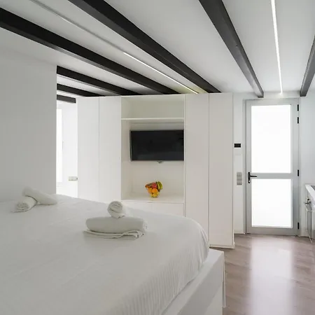 Apartment Edison Penthouse By Canariasgetaway
